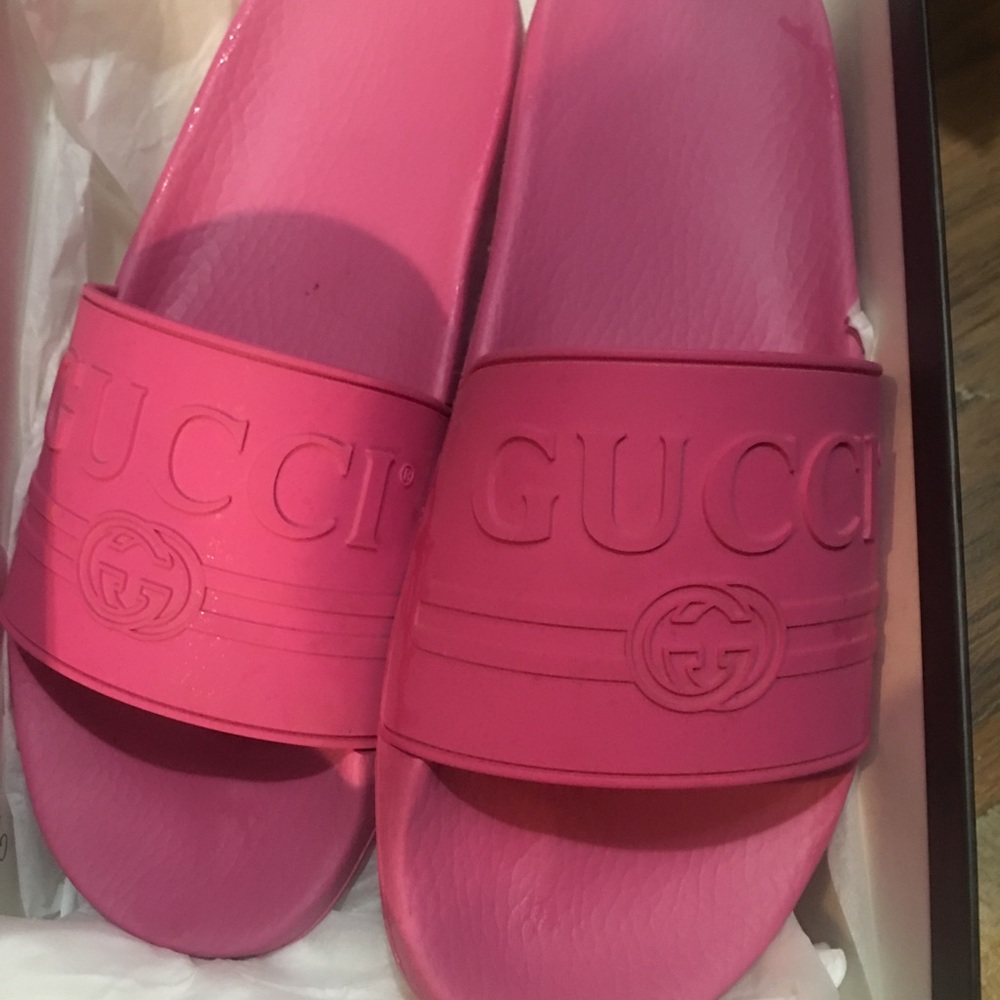 Authentic Gucci flip flops